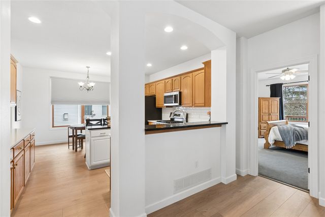 7955 Wistful Vista Drive 18, West Des Moines, IA 50266