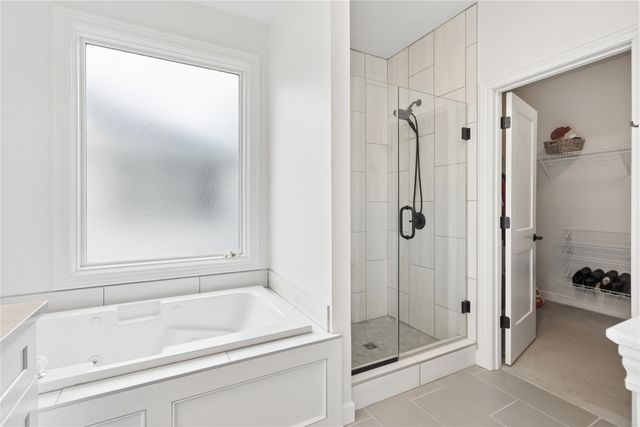 7955 Wistful Vista Drive 18, West Des Moines, IA 50266