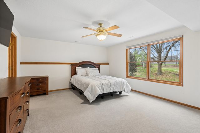 7955 Wistful Vista Drive 18, West Des Moines, IA 50266