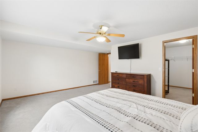 7955 Wistful Vista Drive 18, West Des Moines, IA 50266