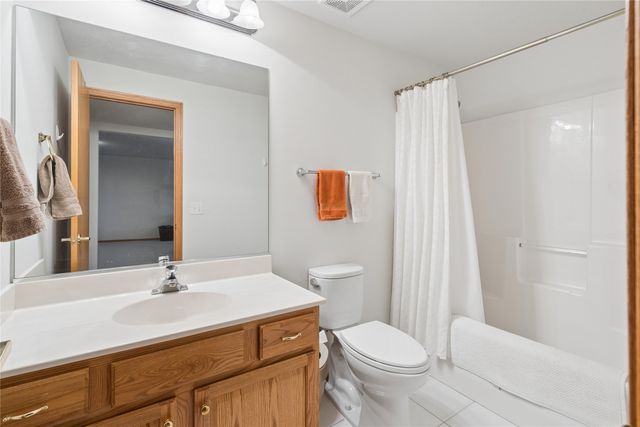 7955 Wistful Vista Drive 18, West Des Moines, IA 50266