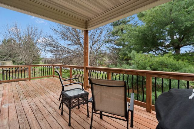 7955 Wistful Vista Drive 18, West Des Moines, IA 50266