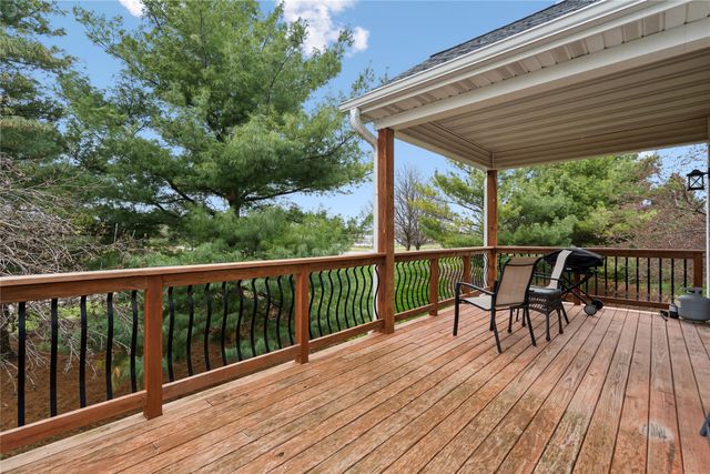 7955 Wistful Vista Drive 18, West Des Moines, IA 50266