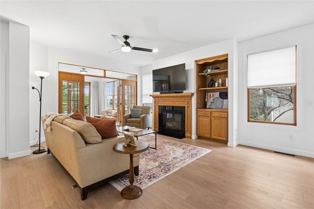 7955 Wistful Vista Drive 18, West Des Moines, IA 50266