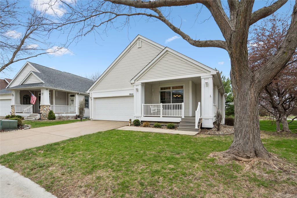 7955 Wistful Vista Drive 18, West Des Moines, IA 50266