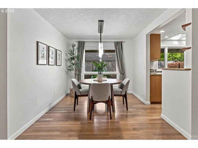 5905 Sw GLENBROOK Rd, Beaverton, OR 97007