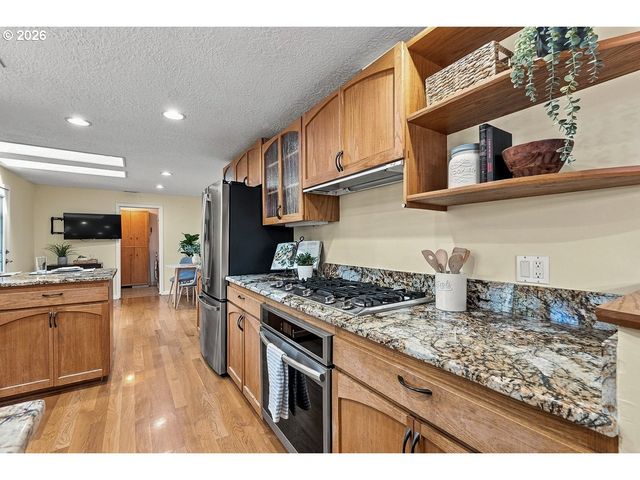 5905 Sw GLENBROOK Rd, Beaverton, OR 97007
