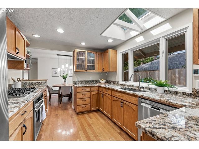 5905 Sw GLENBROOK Rd, Beaverton, OR 97007