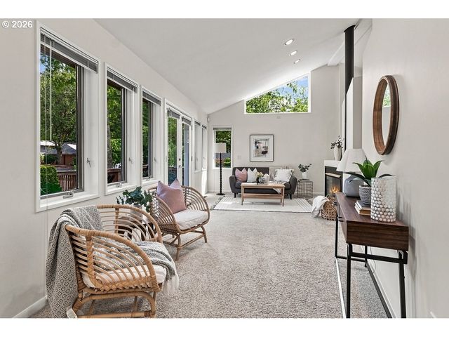 5905 Sw GLENBROOK Rd, Beaverton, OR 97007