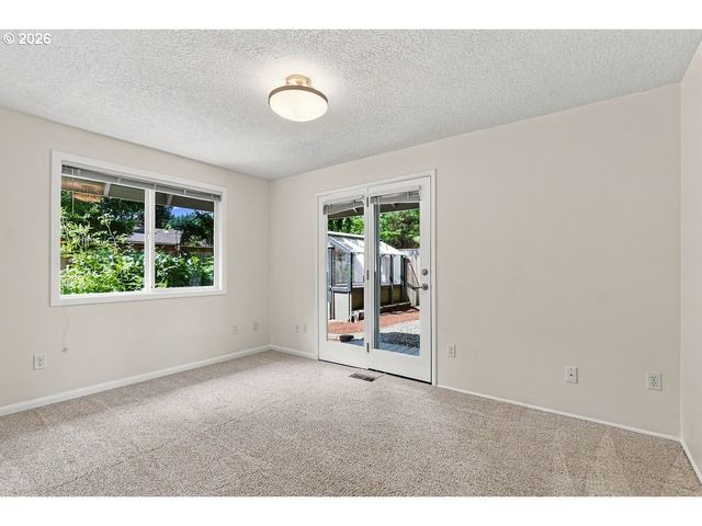 5905 Sw GLENBROOK Rd, Beaverton, OR 97007