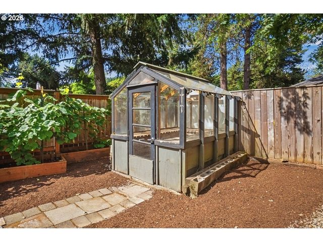 5905 Sw GLENBROOK Rd, Beaverton, OR 97007