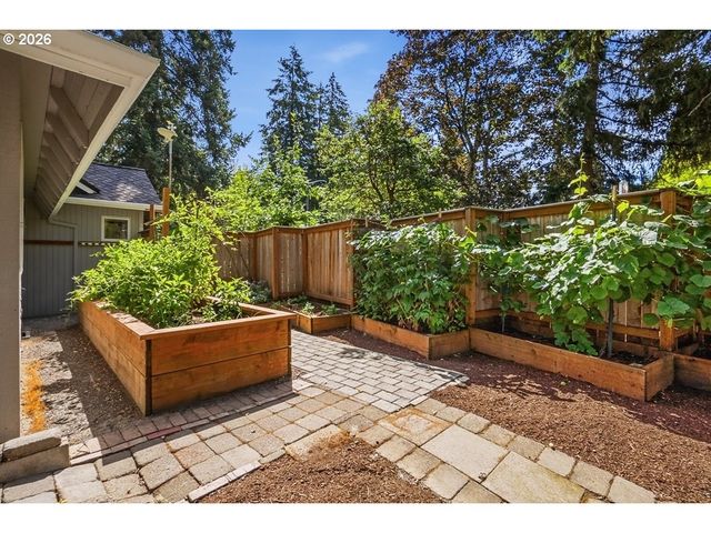 5905 Sw GLENBROOK Rd, Beaverton, OR 97007