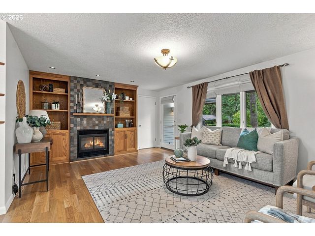 5905 Sw GLENBROOK Rd, Beaverton, OR 97007