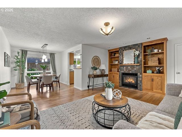 5905 Sw GLENBROOK Rd, Beaverton, OR 97007
