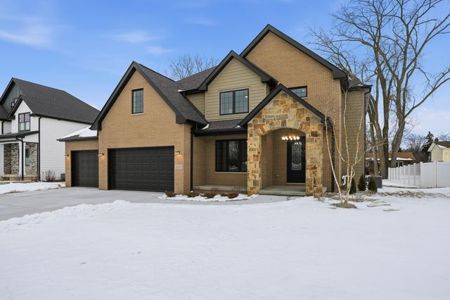 8201 Castle Drive, Munster, IN 46321
