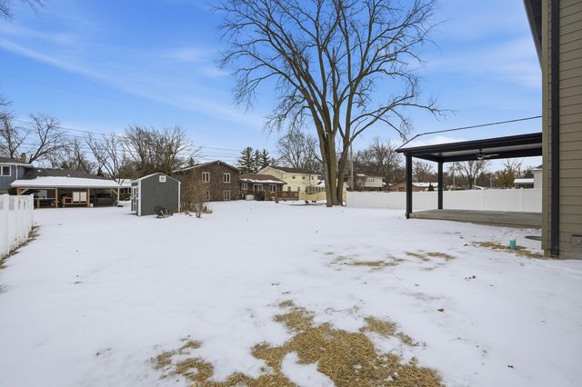 8201 Castle Drive, Munster, IN 46321