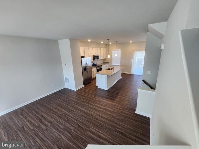 1264 RED CLOVER LN, Ranson, WV 25438