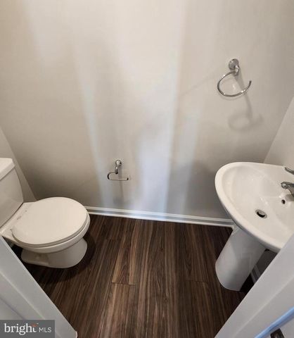 1264 RED CLOVER LN, Ranson, WV 25438