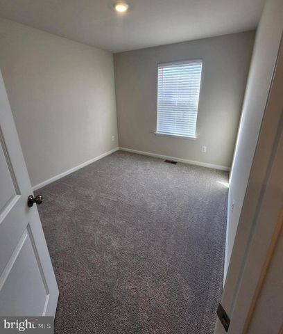 1264 RED CLOVER LN, Ranson, WV 25438