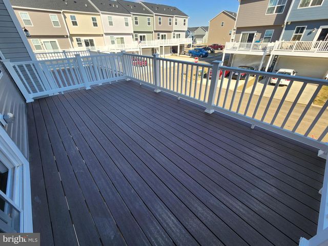 1264 RED CLOVER LN, Ranson, WV 25438