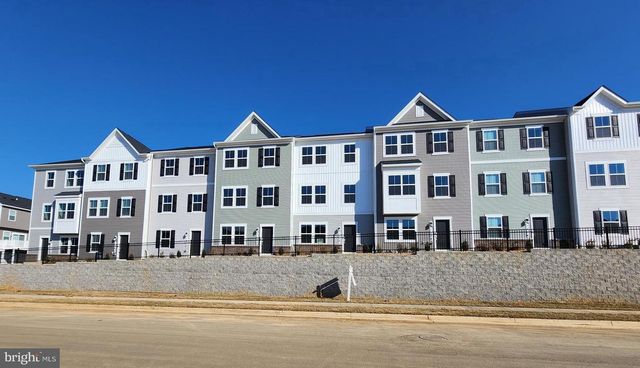 1264 RED CLOVER LN, Ranson, WV 25438