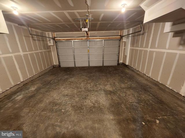 1264 RED CLOVER LN, Ranson, WV 25438