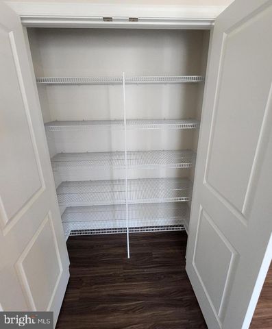 1264 RED CLOVER LN, Ranson, WV 25438