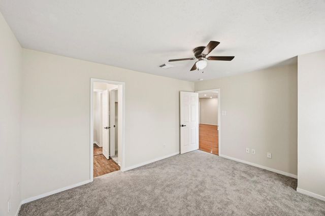 215 Crabapple Drive, Baytown, TX 77520