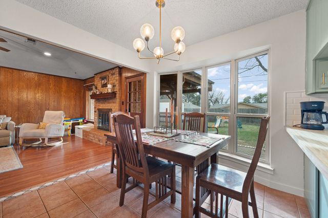 1109 Lena Street, Cleburne, TX 76033