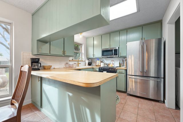 1109 Lena Street, Cleburne, TX 76033