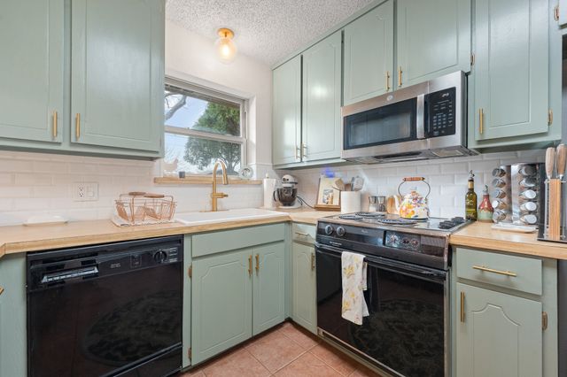 1109 Lena Street, Cleburne, TX 76033