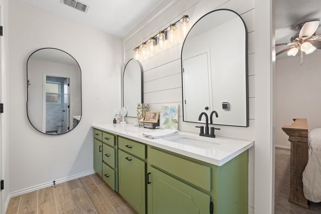 1109 Lena Street, Cleburne, TX 76033