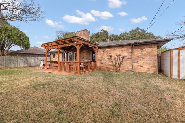 1109 Lena Street, Cleburne, TX 76033