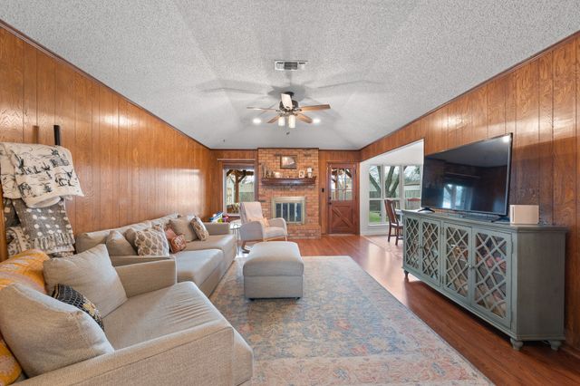 1109 Lena Street, Cleburne, TX 76033