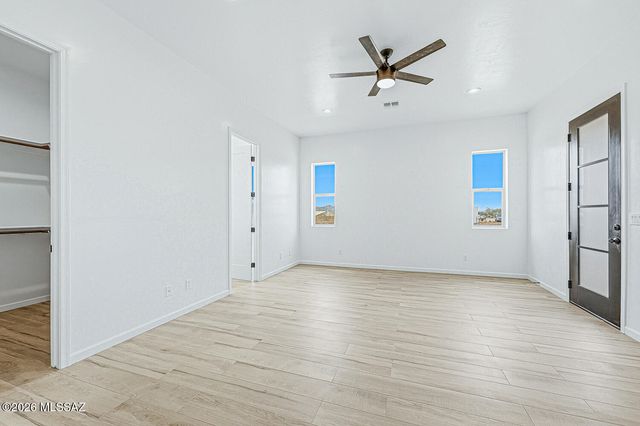 32 Calle Dinamarca, Rio Rico, AZ 85648
