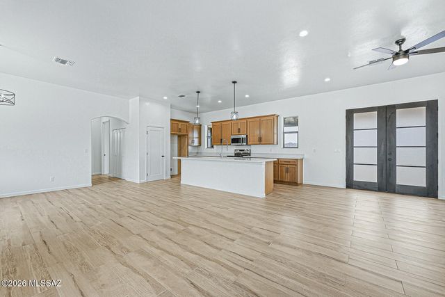 32 Calle Dinamarca, Rio Rico, AZ 85648