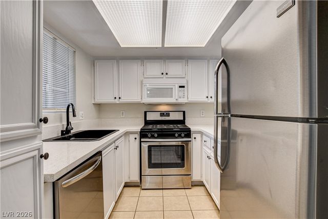 1908 Desert Falls Court 101, Las Vegas, NV 89128