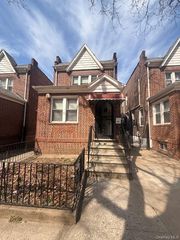 52-30 62nd Street, Maspeth, NY 11378