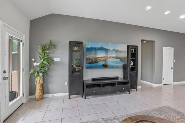 6801 Banff CV, Austin, TX 78754