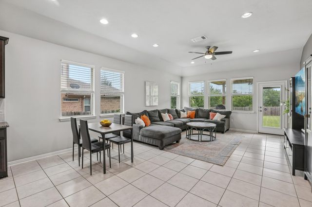 6801 Banff CV, Austin, TX 78754