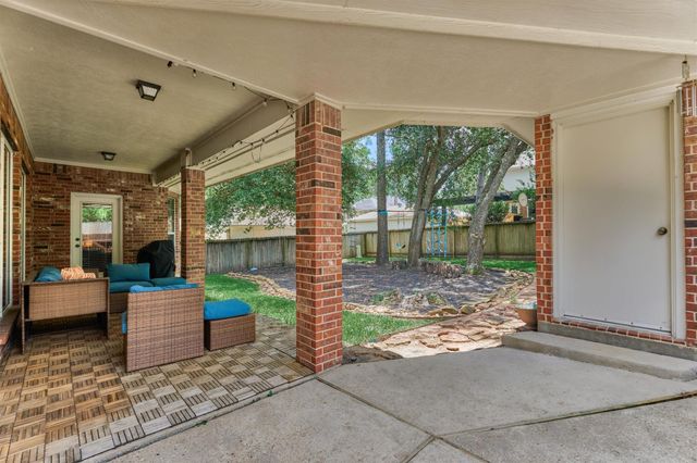 59 Pleasant Bend Drive, The Woodlands, TX 77382