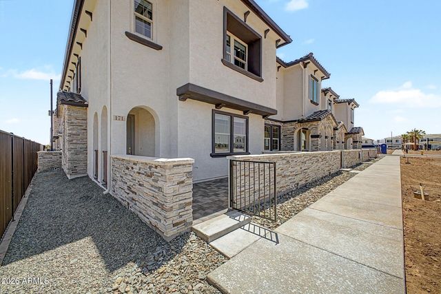 13975 W Luke 171 Parkway, Surprise, AZ 85374