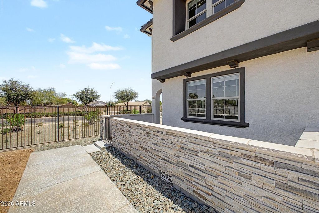 13975 W Luke 171 Parkway, Surprise, AZ 85374 — photo 3