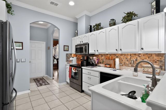24001 ROBINWOOD STREET, Leesburg, FL 34748