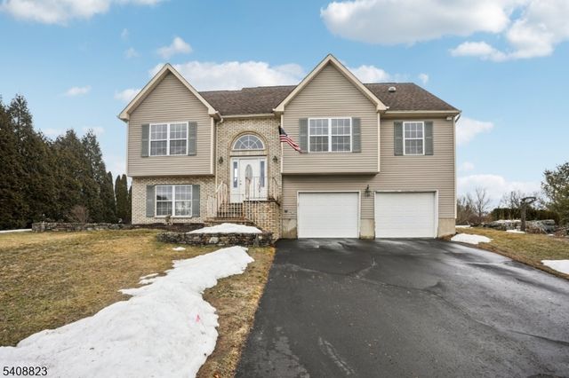 22 Paterson Pl, Newton Town, NJ 07860