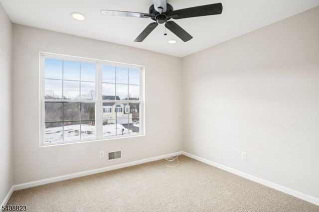 22 Paterson Pl, Newton Town, NJ 07860