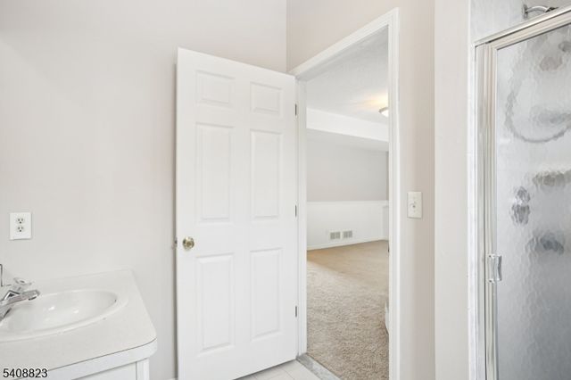 22 Paterson Pl, Newton Town, NJ 07860