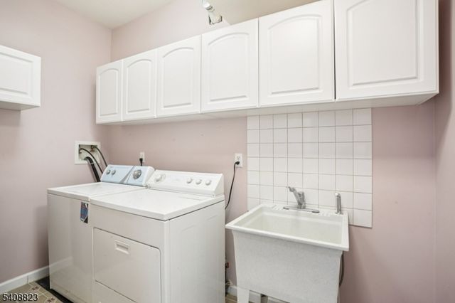 22 Paterson Pl, Newton Town, NJ 07860