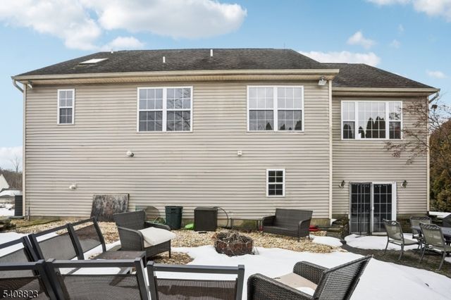 22 Paterson Pl, Newton Town, NJ 07860