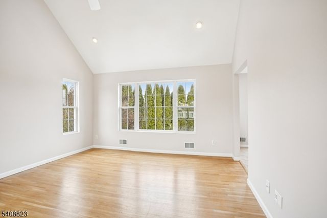 22 Paterson Pl, Newton Town, NJ 07860